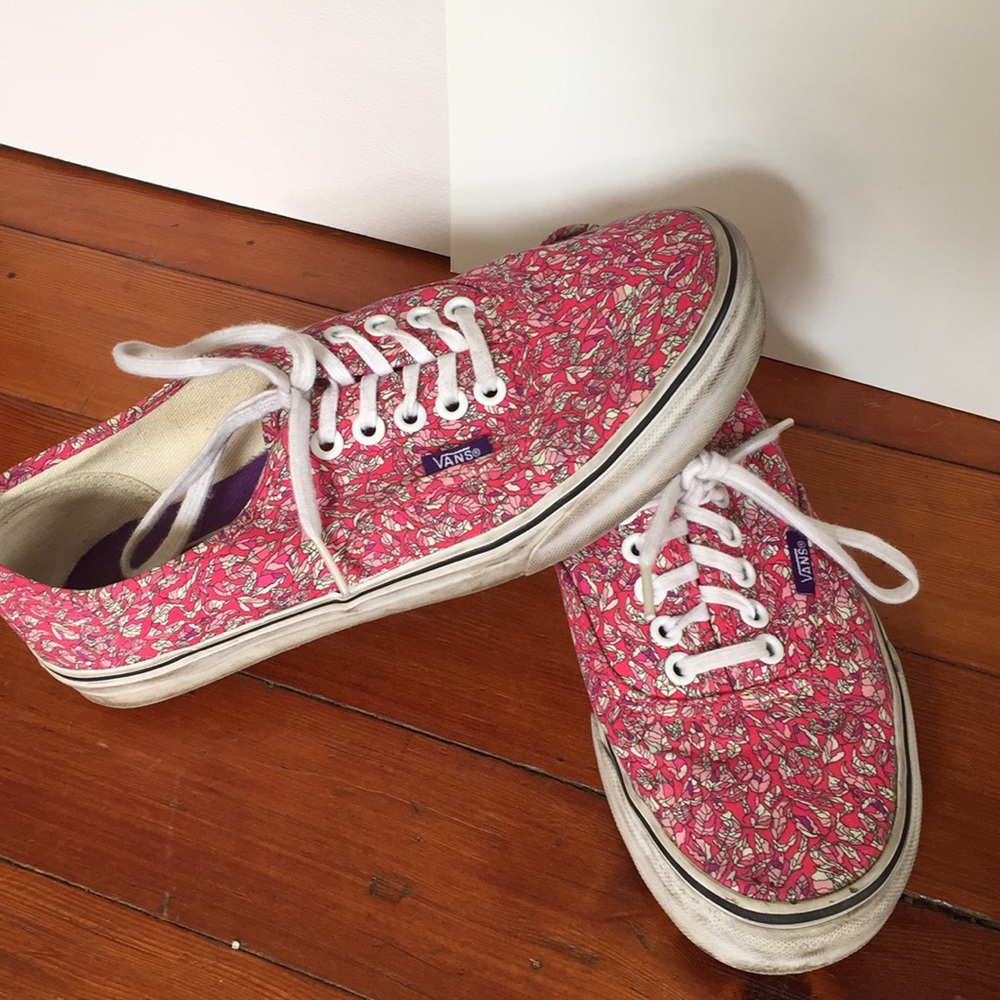 Vans, rare Pink leaf geometric unique lace up Vans